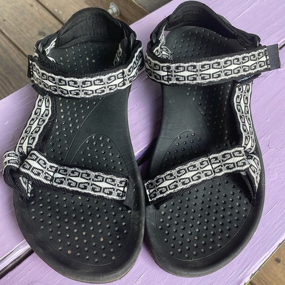 Tevas water sandals - Picture 1 of 7